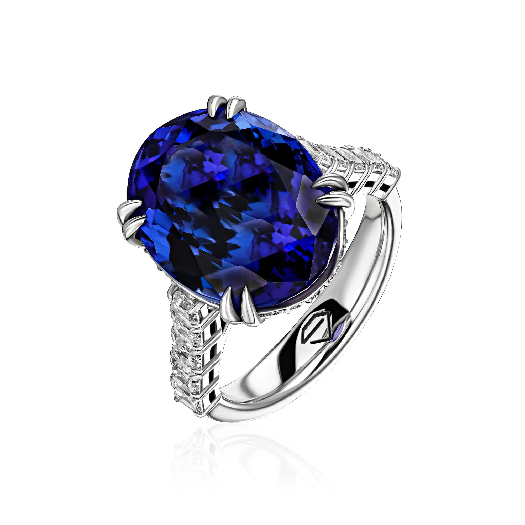 Ring with a Royal Blue sapphire 12.39 ct, bespoke — Reves Brillants