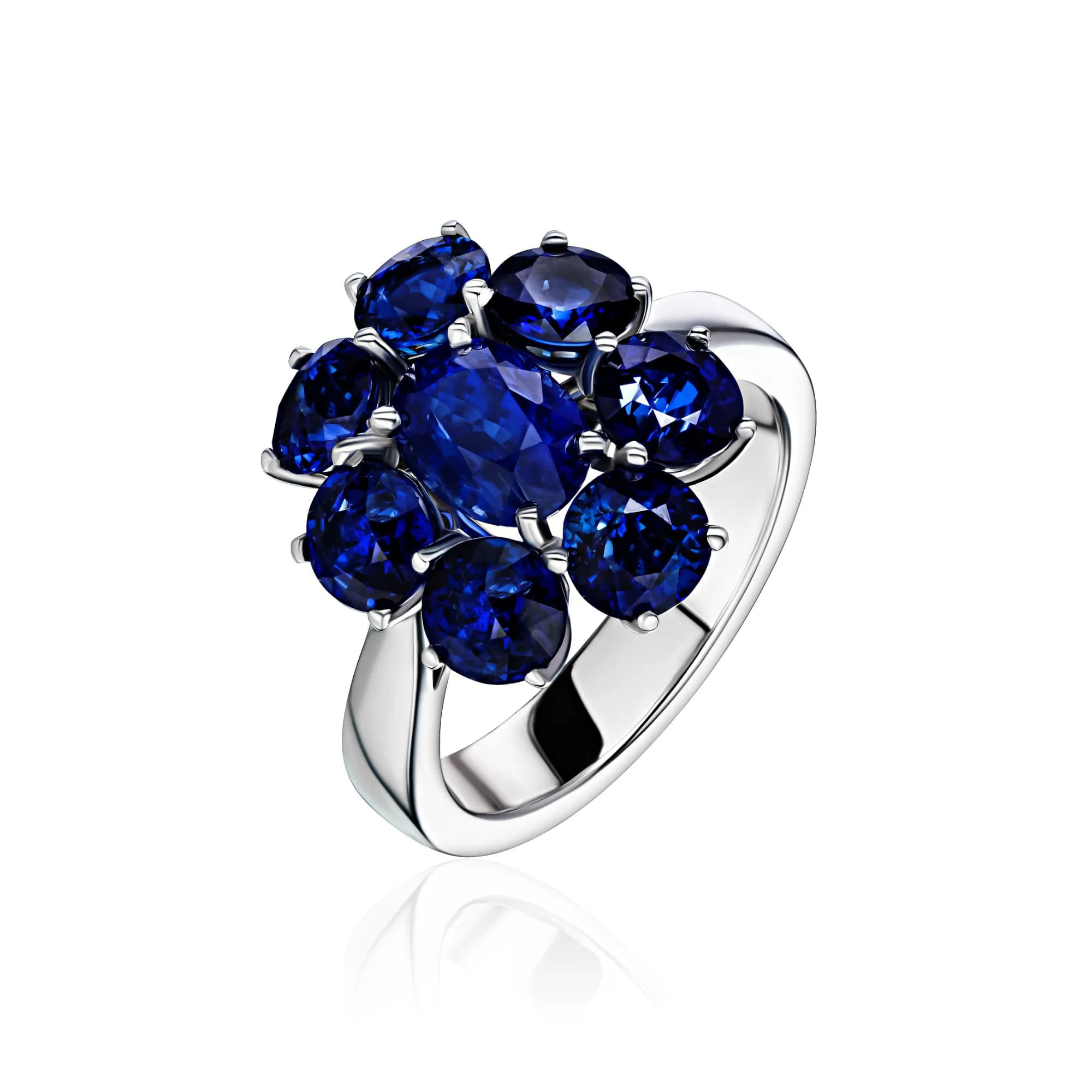 7.65 ct Royal Blue Sapphire Ring, 18k white gold
